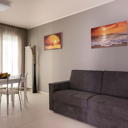 Aparthotel Residenza Riva Azzurra à Rimini Extérieur photo