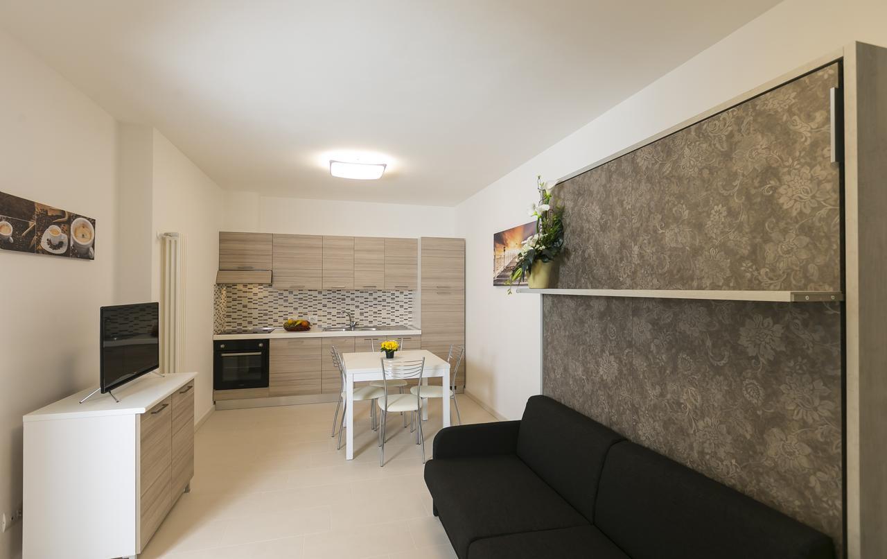 Aparthotel Residenza Riva Azzurra à Rimini Extérieur photo