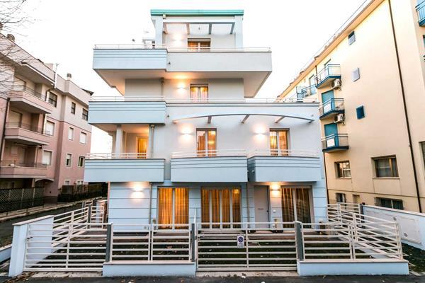 Aparthotel Residenza Riva Azzurra à Rimini Extérieur photo